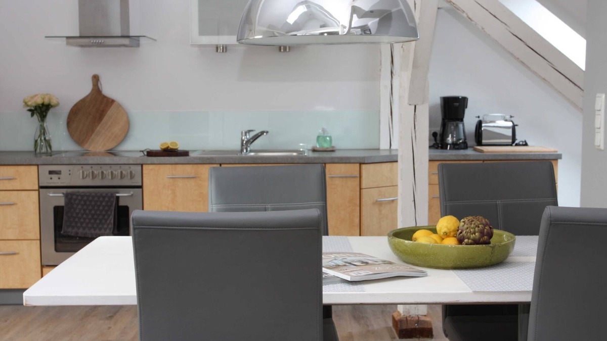 Dessau-Rosslau Apartment | Apartment 1- Dachgeschoss online - Apartment Bauhausblick