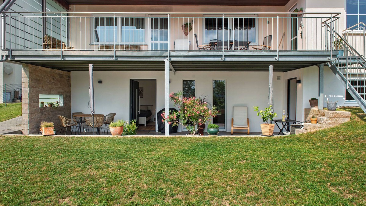 Herdwangen Schoenach Apartment | Apartment '1' with Shared Terrace, Shared Garden and Wi-Fi