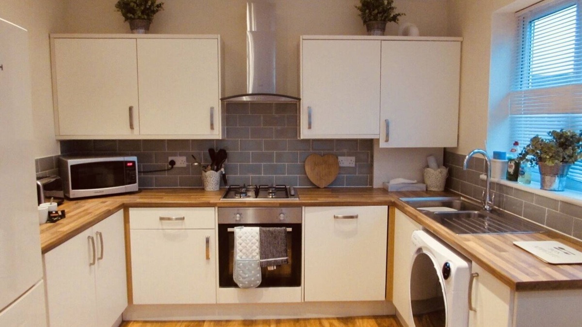 Darlington Apartment | Apartment 1 - Exquisite 2 bedroom double en-suite luxury apartment, 1st floor
