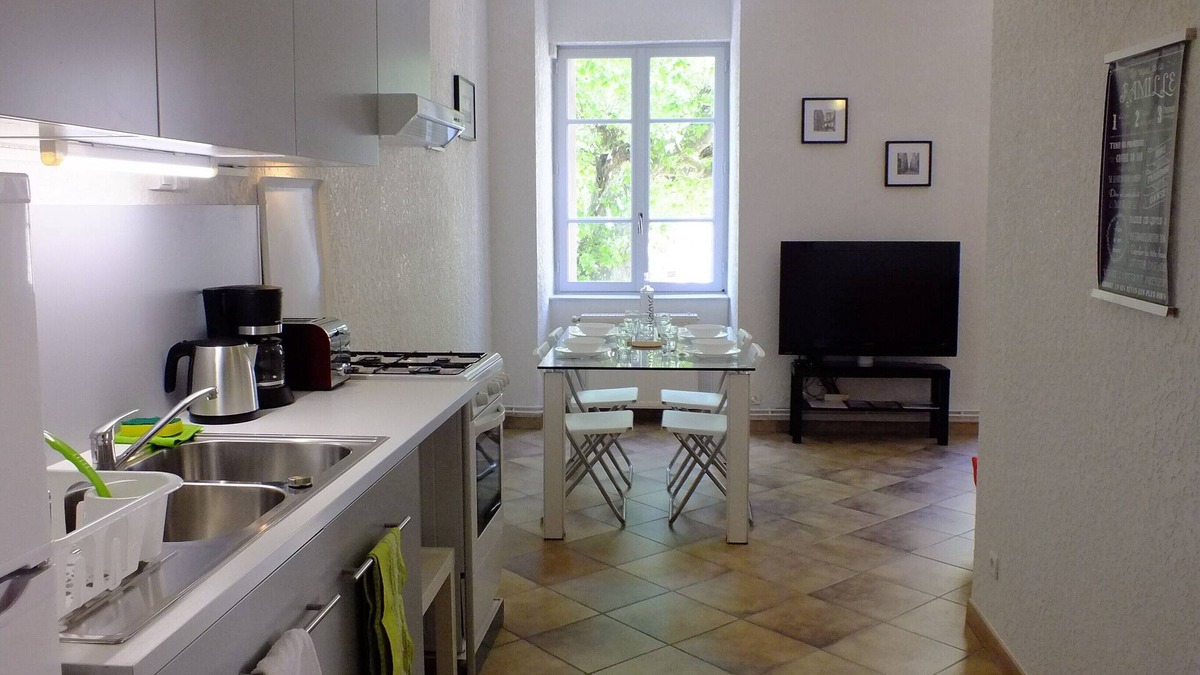 Saint-Jean-du-Bruel Apartment | Apartment 1 coquet