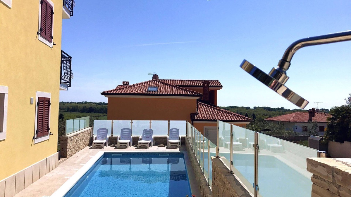 Savudrija Apartment | Apartment 1 new in Savudrija, dishwasher WiFi pool, private parking