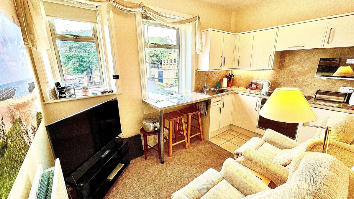 Cullercoats Apartment | Apartment 1 of 6 on coast cosy for 2