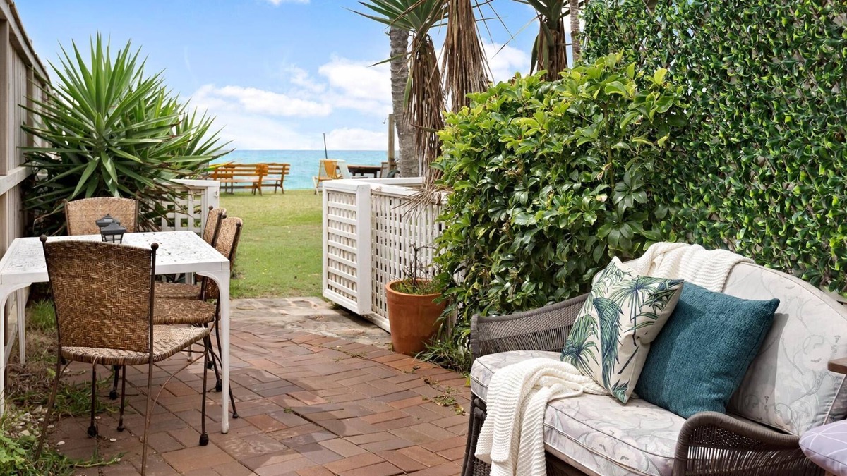 Narrabeen Apartment | Apartment 1 - The Coachhouse