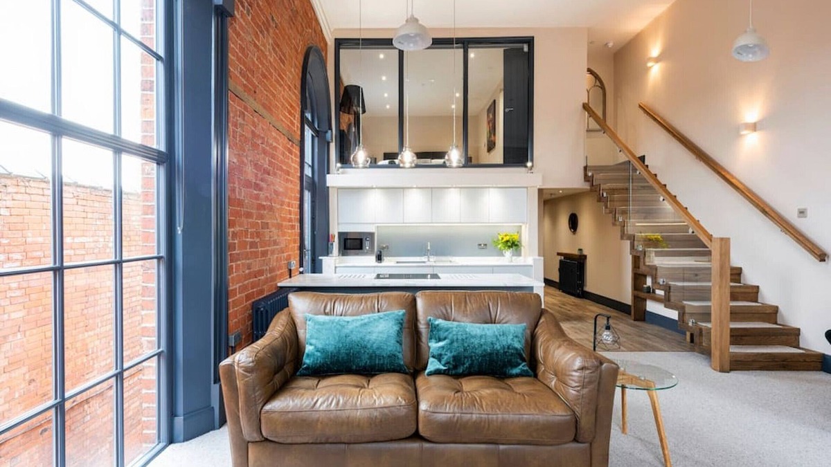 Edwinstowe Apartment | Apartment 1 The Old Chapel apartments, in the heart of Sherwood Forest