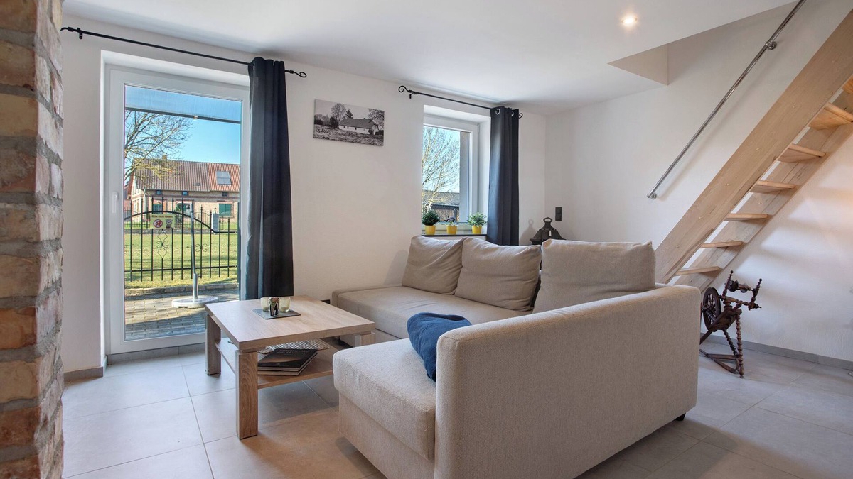 Schmatzin Apartment | Apartment '1' with Private Terrace, Private Garden and Wi-Fi