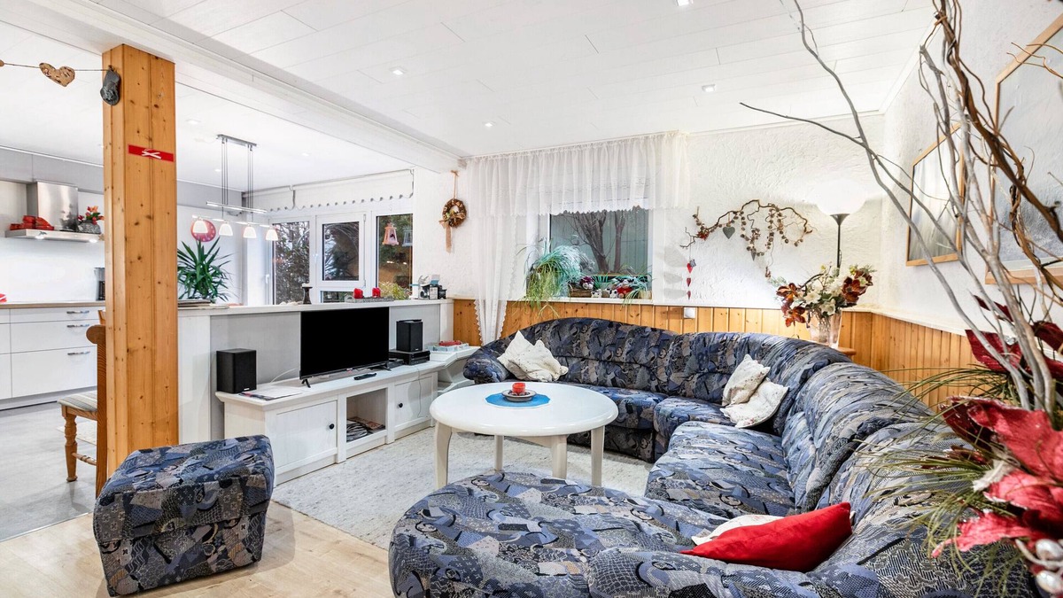 Eggstedt Apartment | Apartment '1' with Shared Garden and Wi-Fi