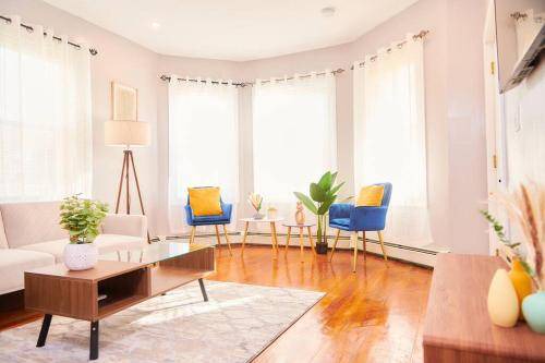 Smith Hill Apartment | Apartment ∙ 2 bedrooms ∙ 5 guests