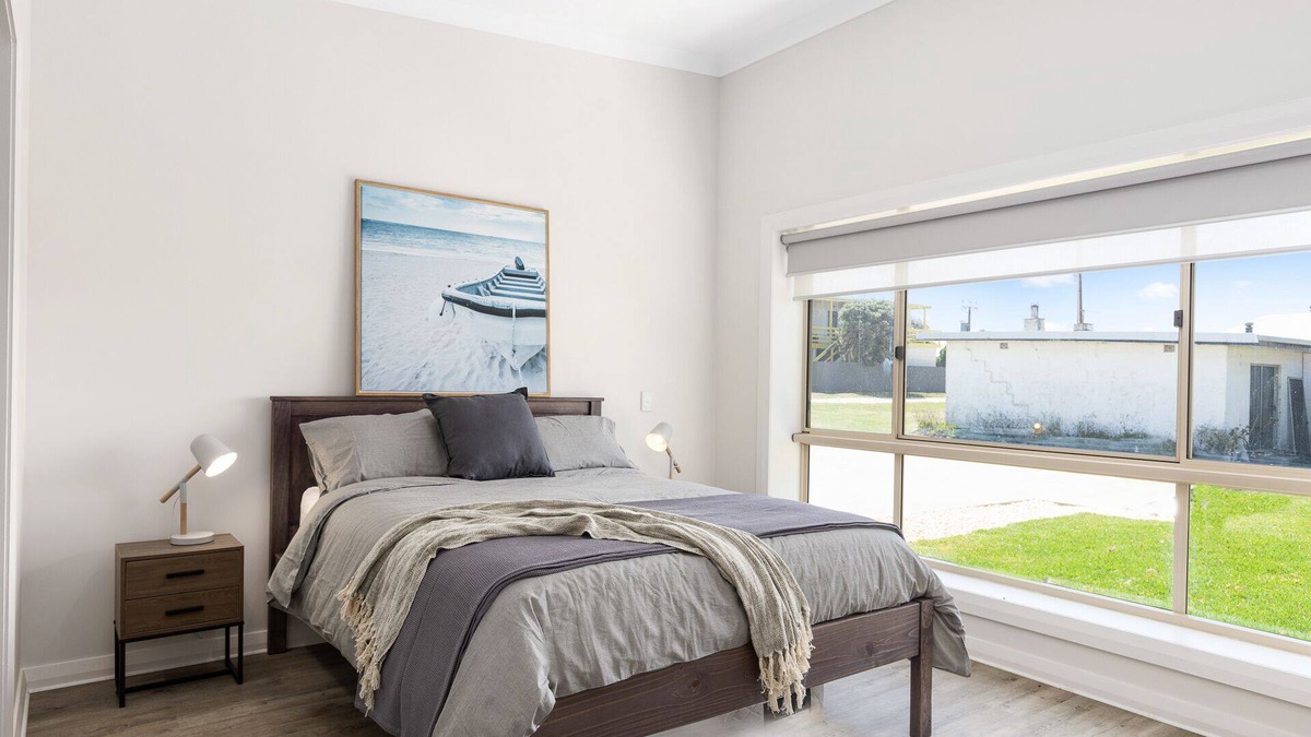 Carpenter Rocks Apartment | Apartment 2 - Luxury Apartment & Rooms - Free Wifi - Close To Beach