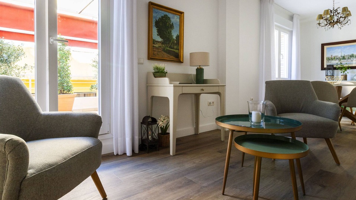 Campos Eliseos Apartment | Apartment 2 rooms and terrace Málaga Sharing Co