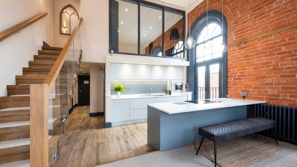 Edwinstowe Apartment | Apartment 2 The Old Chapel apartments, in the heart of Sherwood Forest