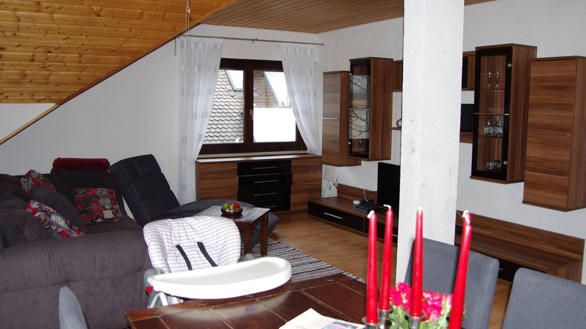 Eriskirch Apartment | Apartment '2' with Shared Garden, Balcony and Wi-Fi
