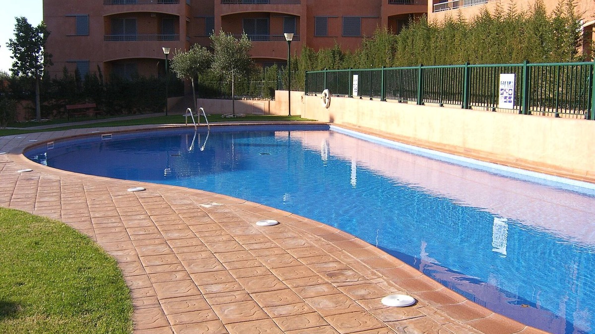 Calafat Apartment | Apartment 200m from the sea with pool, ideal for relaxation and sports lovers