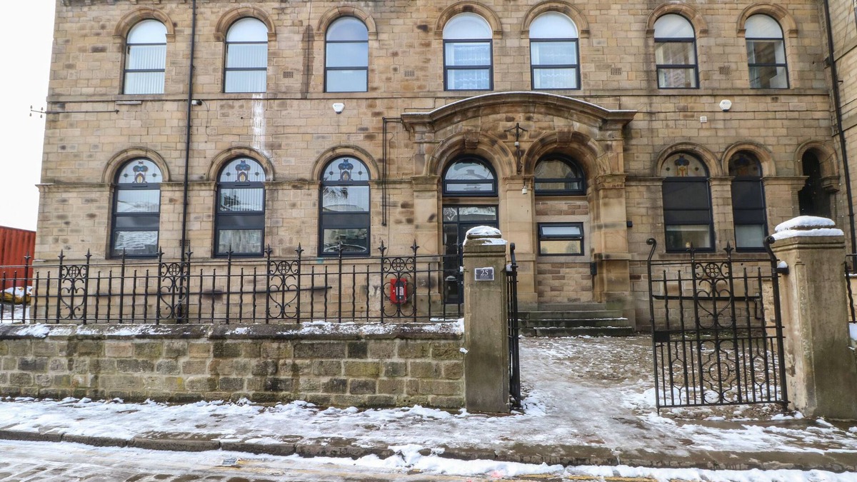 Keighley Cottage | APARTMENT 24, romantic in Keighley