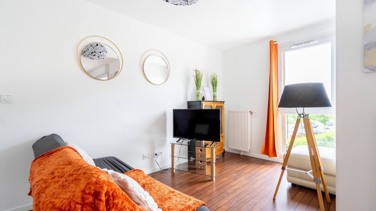 Meaux Apartment | Apartment 25 minutes from Disneyland