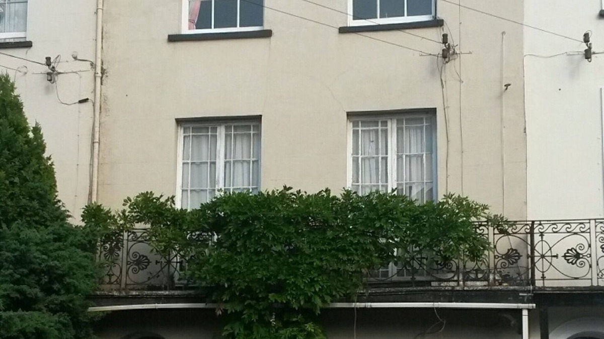 Exeter Apartment | Apartment@26 - A Self Contained Apartment In a Georgian Terrace Home