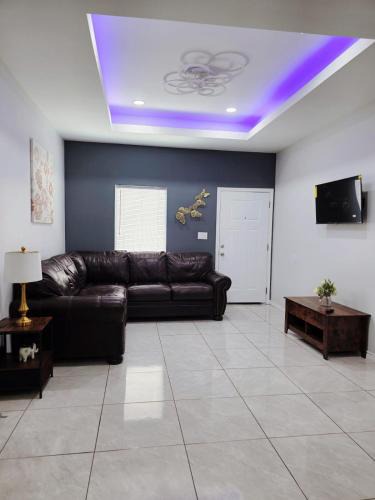 Weslaco Apartment | Apartment 3 bedrooms 40 minutes from South Padre