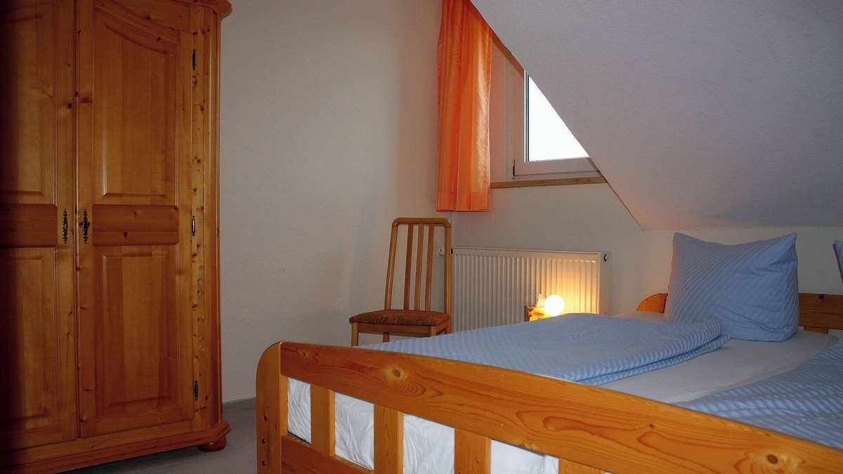 Kressbronn Apartment | Apartment '3, 73qm, Balkon' with Shared Pool, Shared Terrace and Wi-Fi