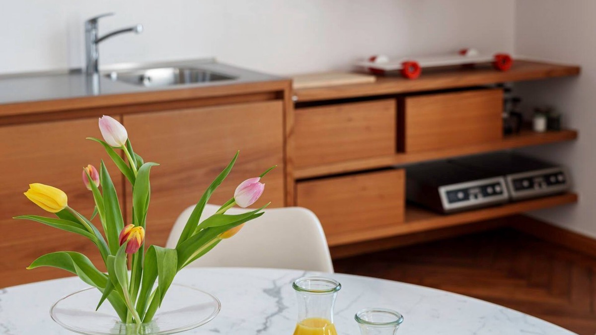Landsdorf Apartment | Apartment 3 - Far-reaching views & close to the forest - The manor house - Holiday apartment