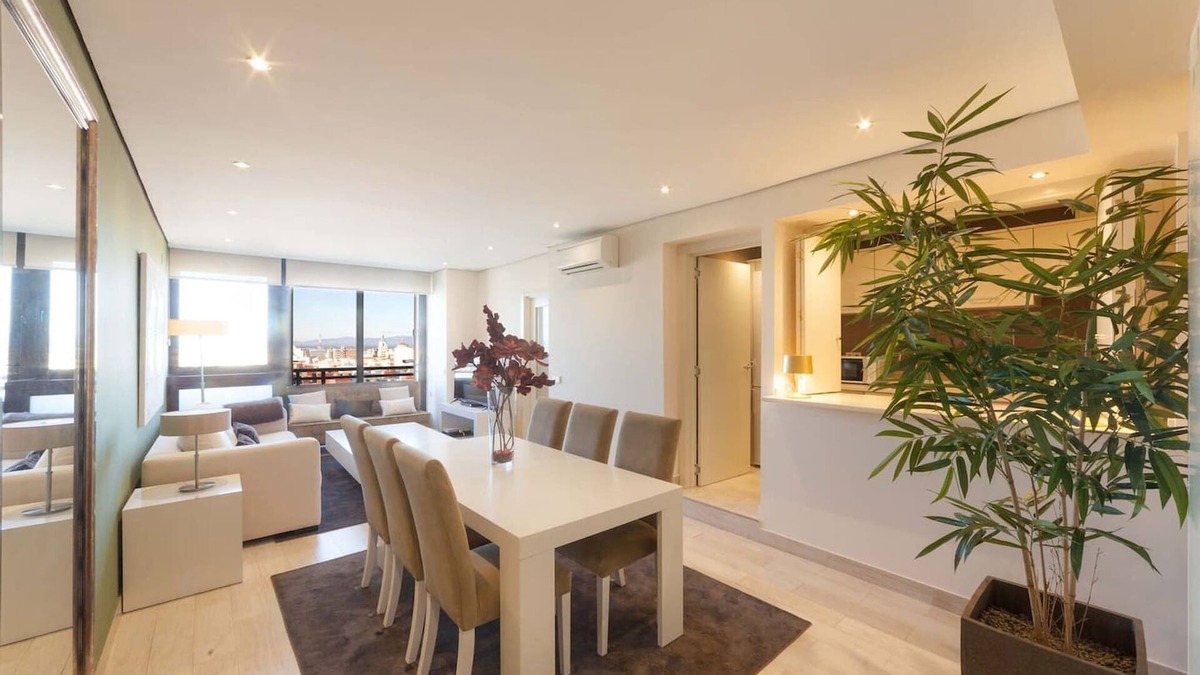 Cuatro Caminos Apartment | Apartment 3 rooms in Nuevos Ministerios by Sharing Co.