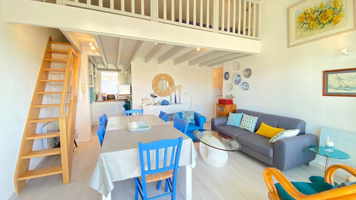 Fouras Apartment | Apartment 4/5 people, pool, sea front, Fouras