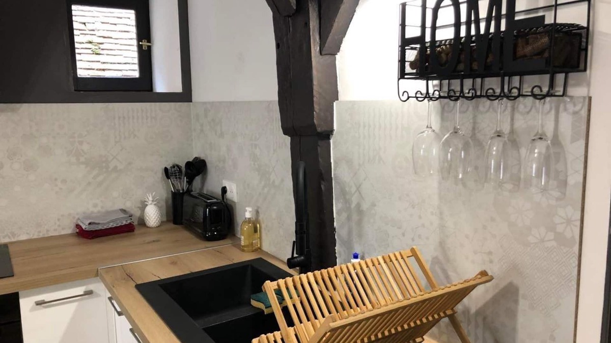 Semur-en-Auxois Apartment | Apartment 4 center SEMUR EN AUXOIS "At Delphine and Guillaume" France