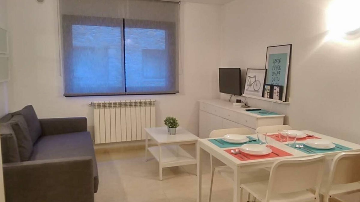 El Tarter Apartment | Apartment 4 people in front of access to El Tarter slopes, parking and free WIFI