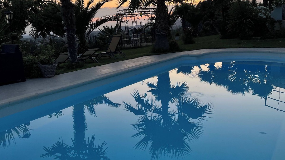 Saint-Pierre-de-Vassols Apartment | APARTMENT 4km from Bedoin exceptional panoramic view, quiet, swimming pool