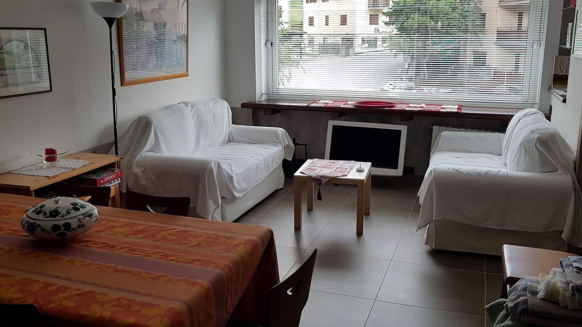 Sauze d'Oulx Apartment | APARTMENT 50 MT CHANGEOVER, 3 BEDROOMS, 2 BATHROOMS, SKI BOX, PRIVATE PARKING