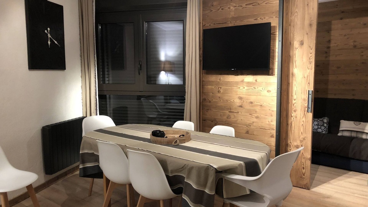 Villarembert Apartment | Apartment 6/8 people at the foot of the slopes, Baikonur building