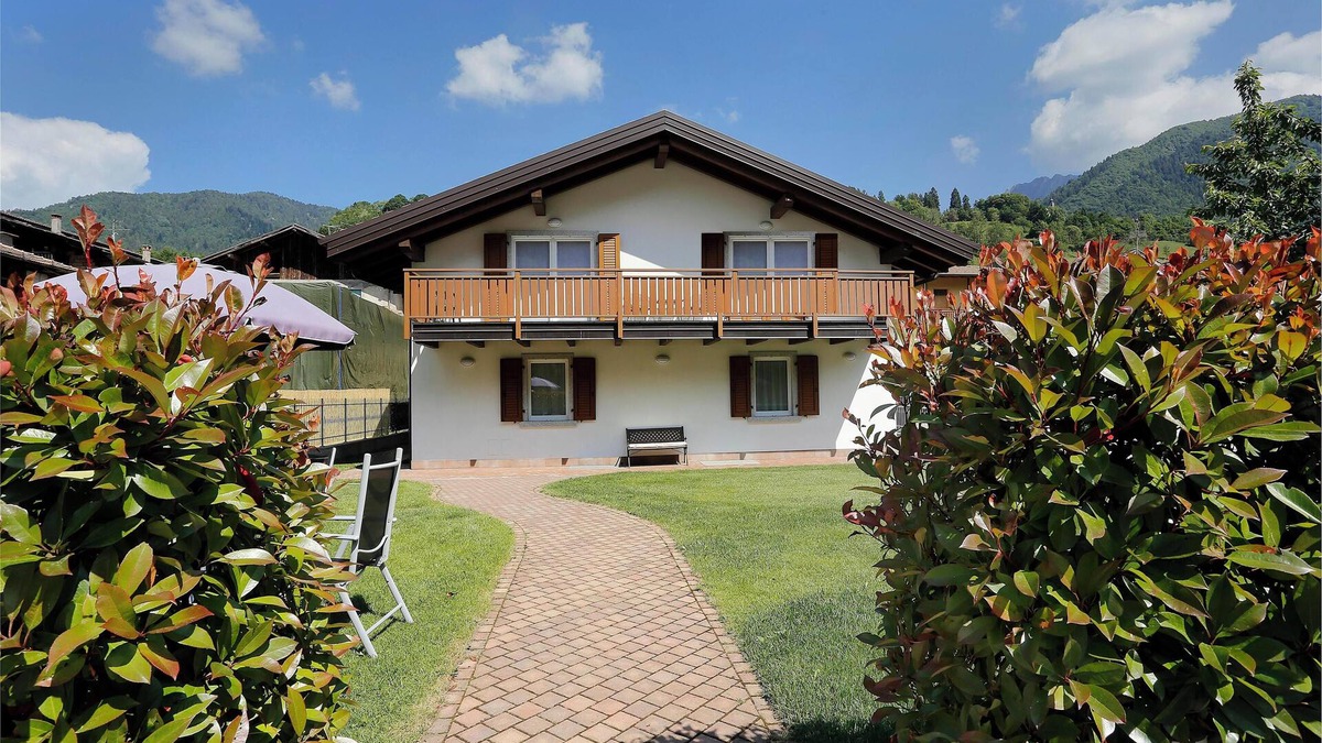 Tiarno di Sopra Apartment | Apartment 6 - attic second floor CIN: IT022229C2L8QSKY79