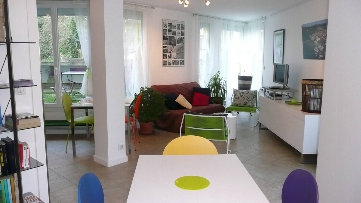 Plaine Centre Ville Apartment | apartment 63 m2 (2 bedrooms and 3 terraces) in GIVORS