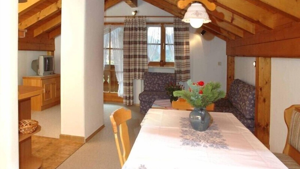 Ruhpolding Apartment | Apartment 80sqm, balcony, kitchenette, 1 bedroom, and 1 bed-sitting room