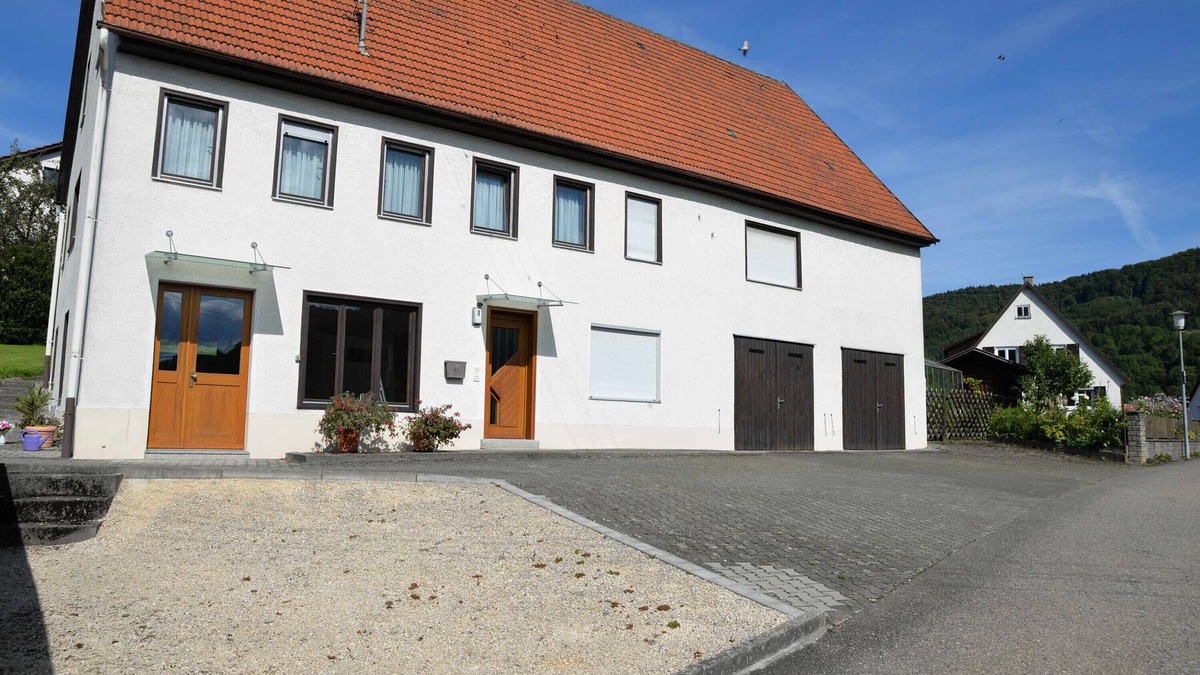 Gemarkung Laufen an der Eyach Apartment | Apartment '90 Qm' with Shared Terrace and Wi-Fi