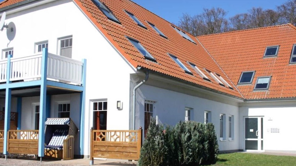 Nienhagen Apartment | Apartment, at the ghost forest, family friendly, sandy beach