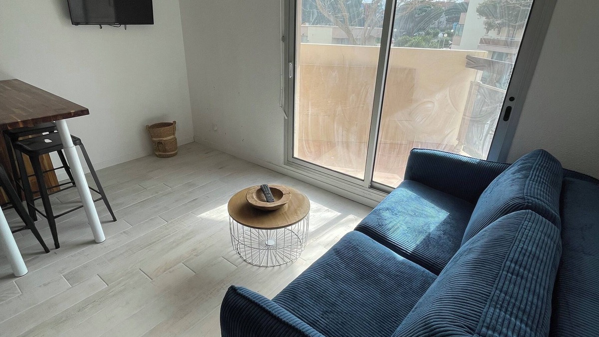 Le Port Apartment | Apartment at the foot of the port