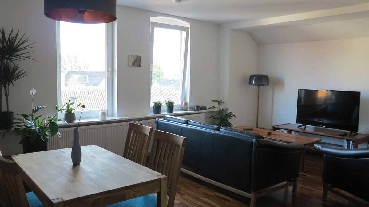 Krempe Apartment | Apartment above the roofs Krempes