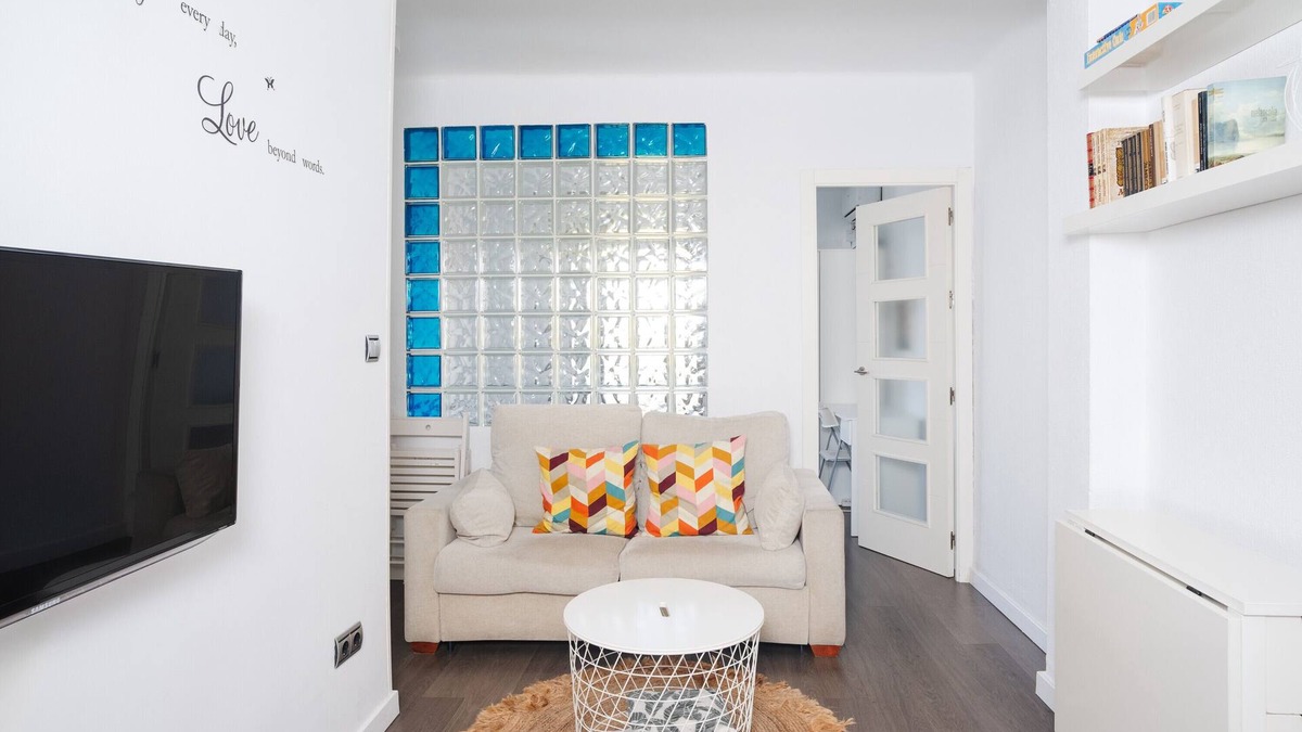 Rochelambert Apartment | Apartment 'Acogedor Piso Con Balcón' with Balcony, Wi-Fi and Air Conditioning