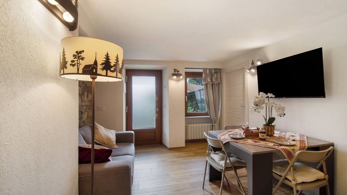 Pont-Saint-Martin Apartment | Apartment 'Agriturismo La Grange - Comfort' with Mountain View, Wi-Fi and Air Conditioning