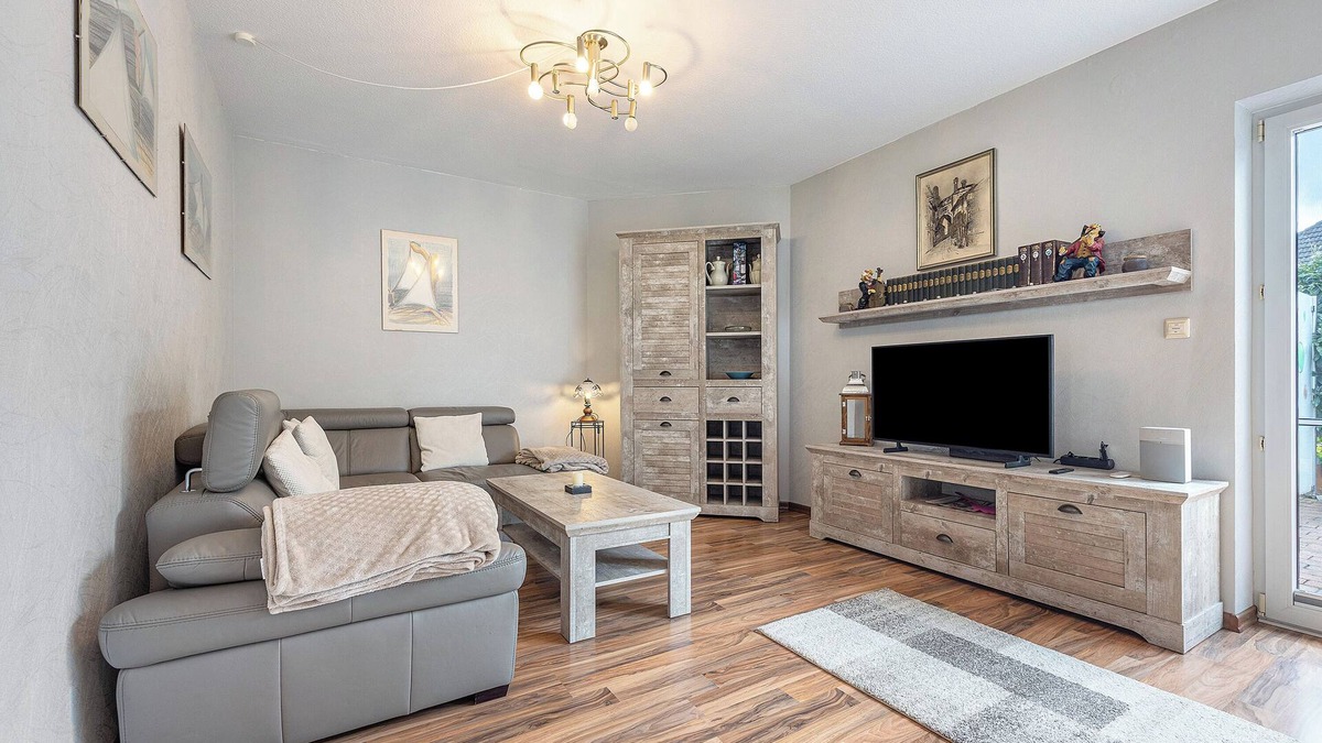 Loehne Apartment | Apartment 'Akazie' with Private Terrace and Wi-Fi