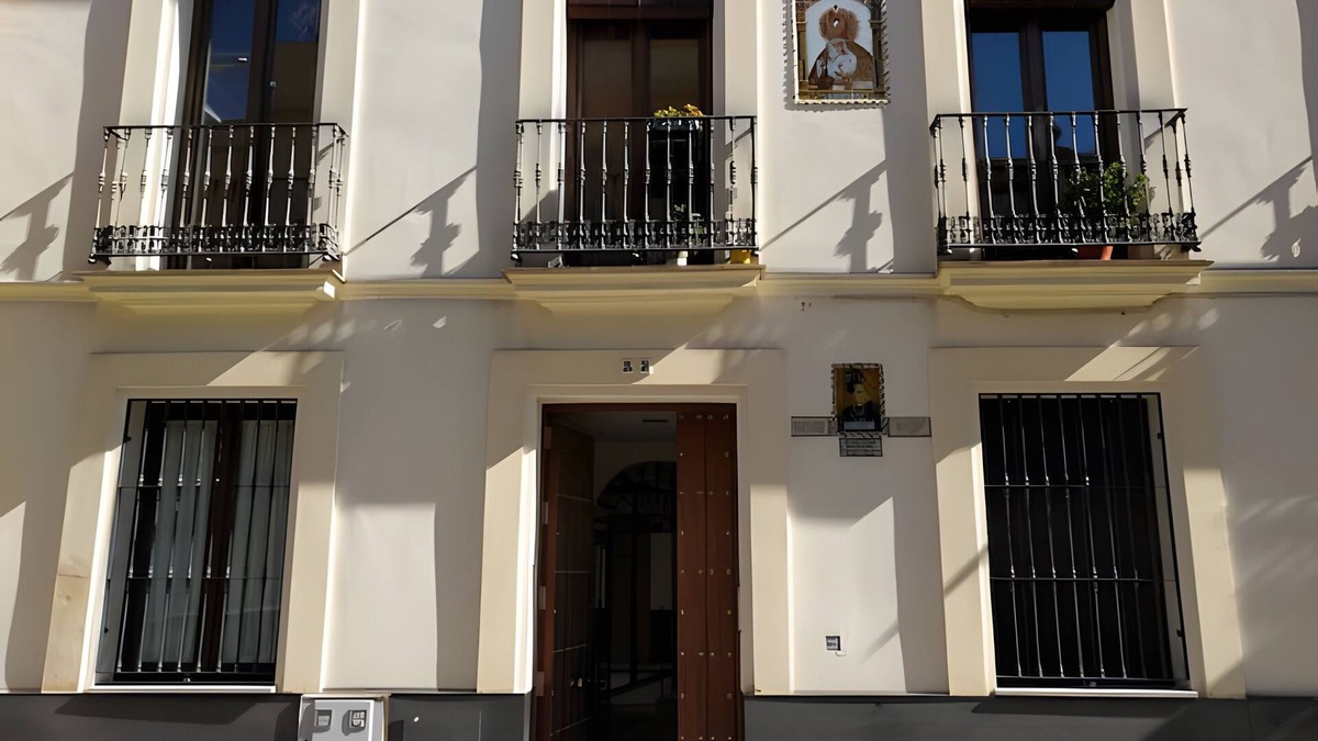 San Gil Apartment | Apartment 'Alameda Cool' with Wi-Fi and Air Conditioning