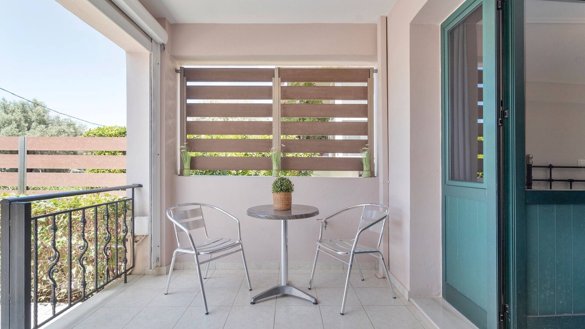 Kalligoni Apartment | Apartment 'Alexandros Amea' with Mountain View, Wi-Fi and Air Conditioning