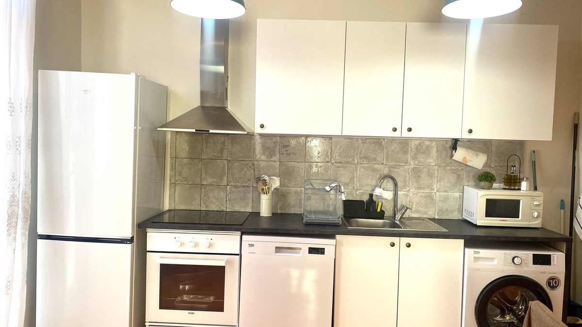 Almenara Apartment | Apartment 'Almenara 1' with Balcony, Wi-Fi and Air Conditioning