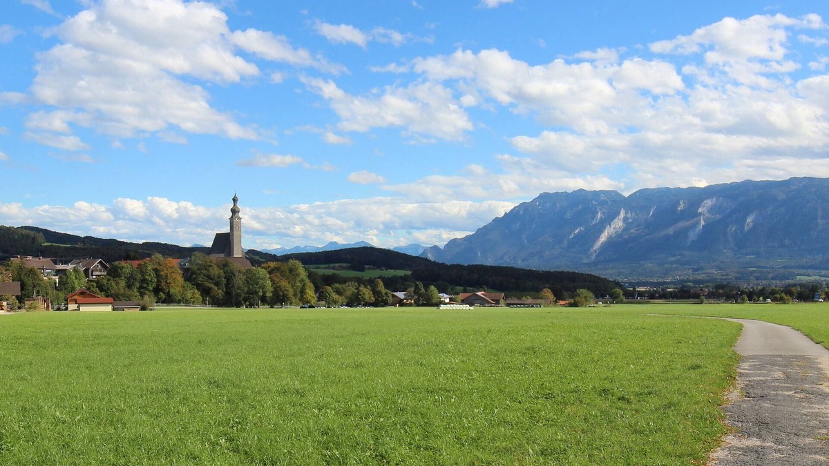 Aufham Apartment | Apartment Alpenblick 50sqm, 1 bedroom, fireplace, balcony