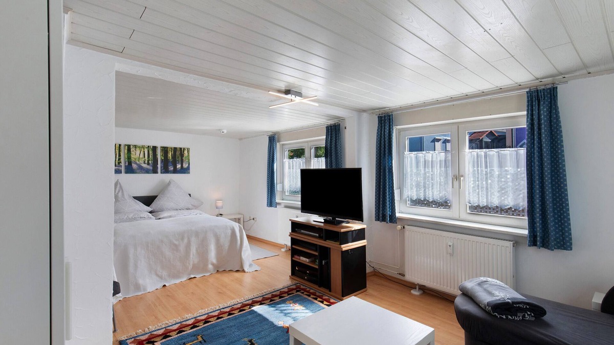 Gruendau Apartment | Apartment 'Alte Schäferei' with Balcony and Wi-Fi