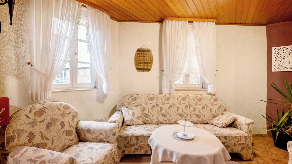 Bad Kreuznach Apartment | Apartment 'Am Fischertor' with Private Terrace and Wi-Fi
