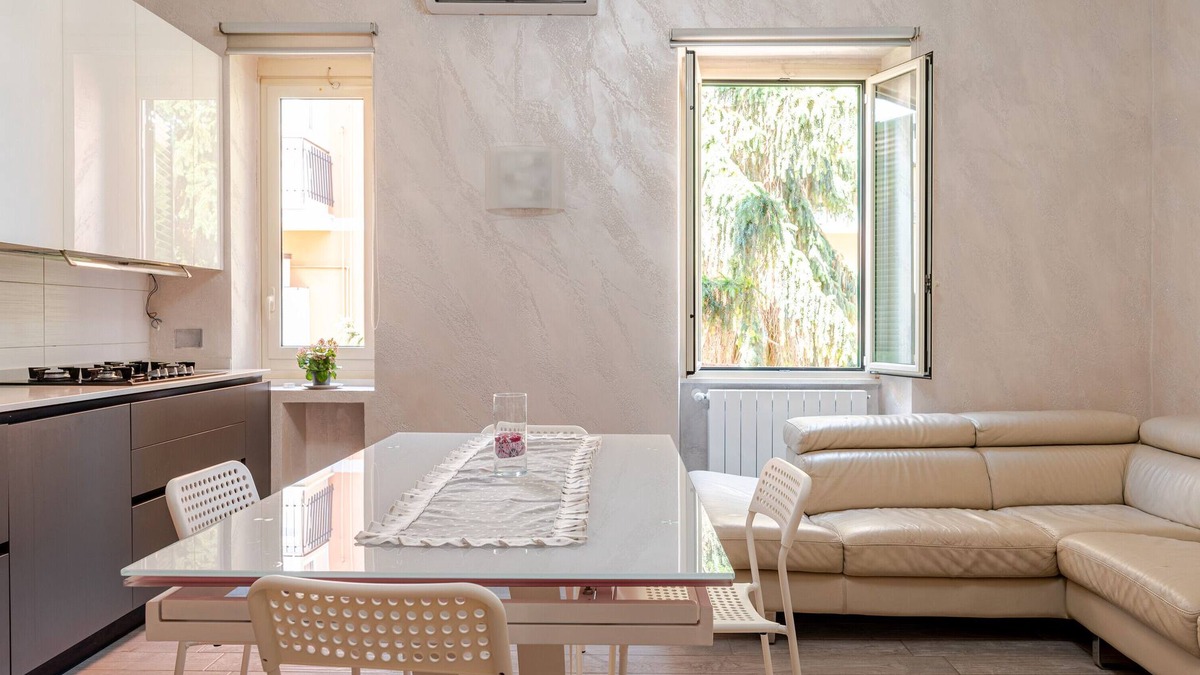 Zona XII Torre Spaccata Apartment | Apartment 'Amars House' with Balcony, Wi-Fi and Air Conditioning