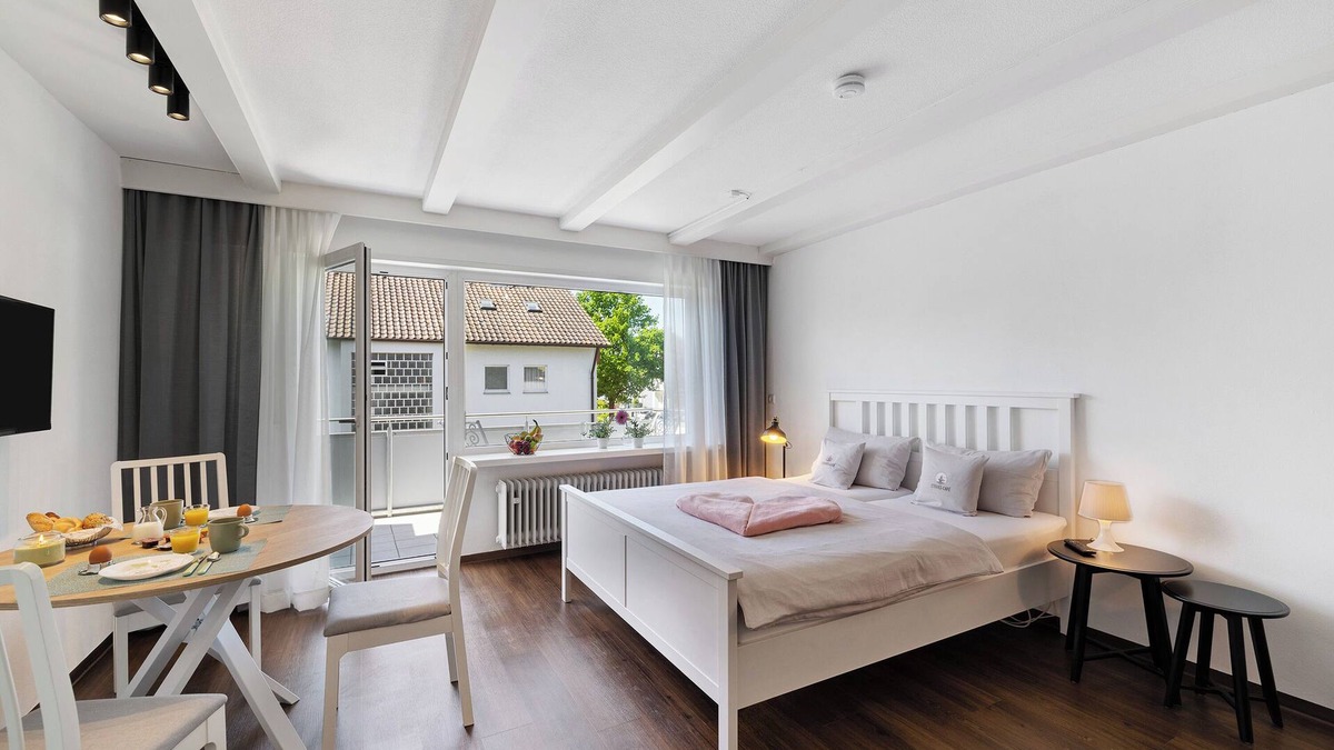 Langenargen Apartment | Apartment 'Andrea' with Balcony and Wi-Fi