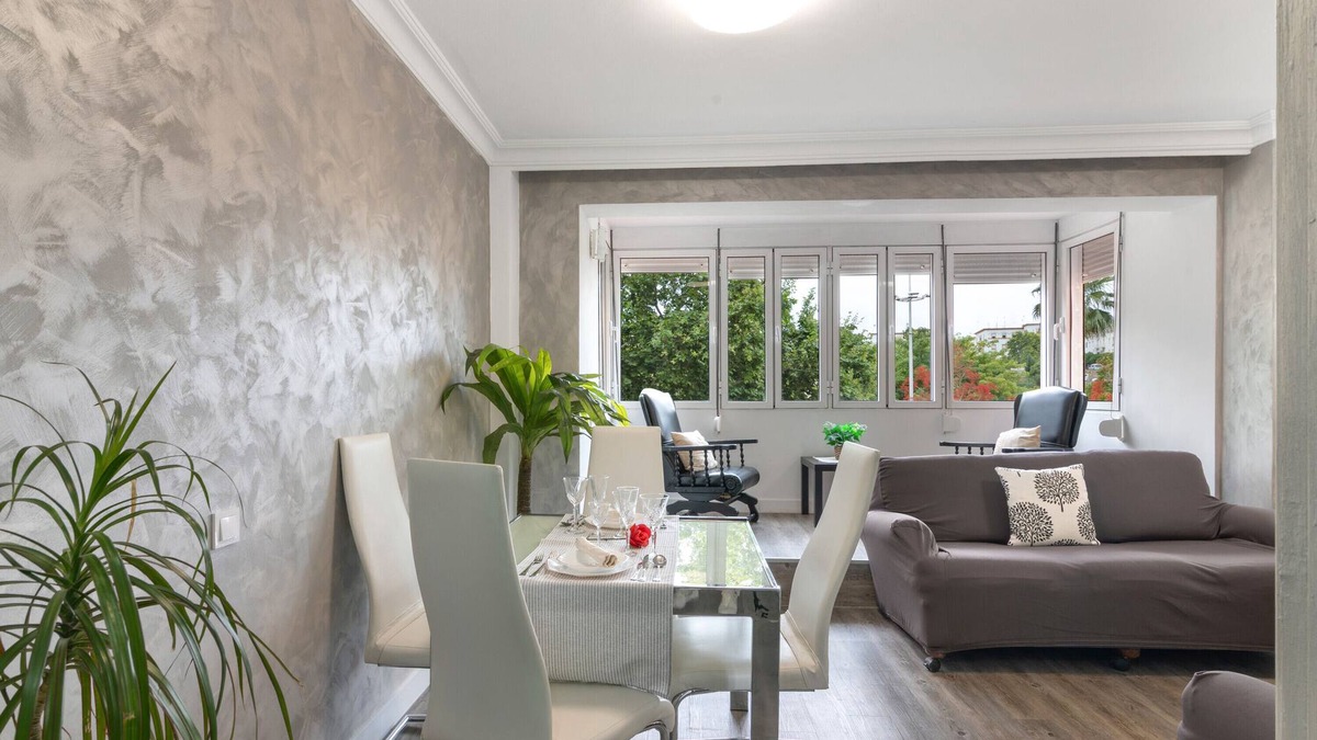 Huelva Apartment | Apartment 'Antiguo Estadio' with Private Terrace, Balcony and Wi-Fi