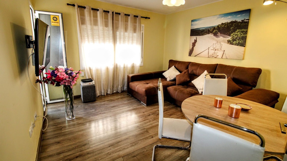 Mollet del Valles Apartment | Apartment 'Apartamento Cerca De Barcelona' with Balcony and Wi-Fi