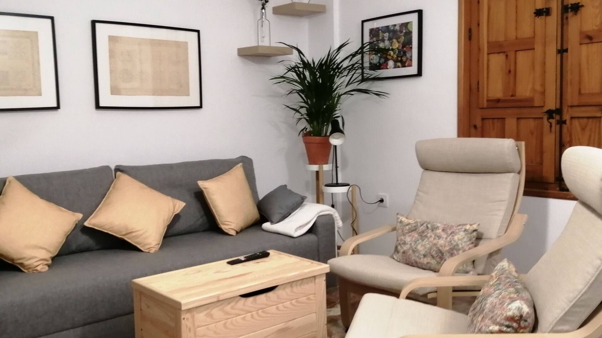 Santa Marina Apartment | Apartment 'Apartamento Planta Baja' with Shared Terrace, Wi-Fi and Air Conditioning